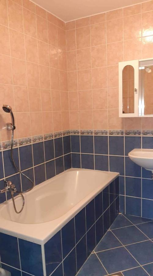 Elizabet Apartman A Belvarosban Szarvas Exterior foto