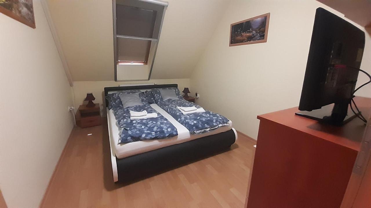 Elizabet Apartman A Belvarosban Szarvas Exterior foto