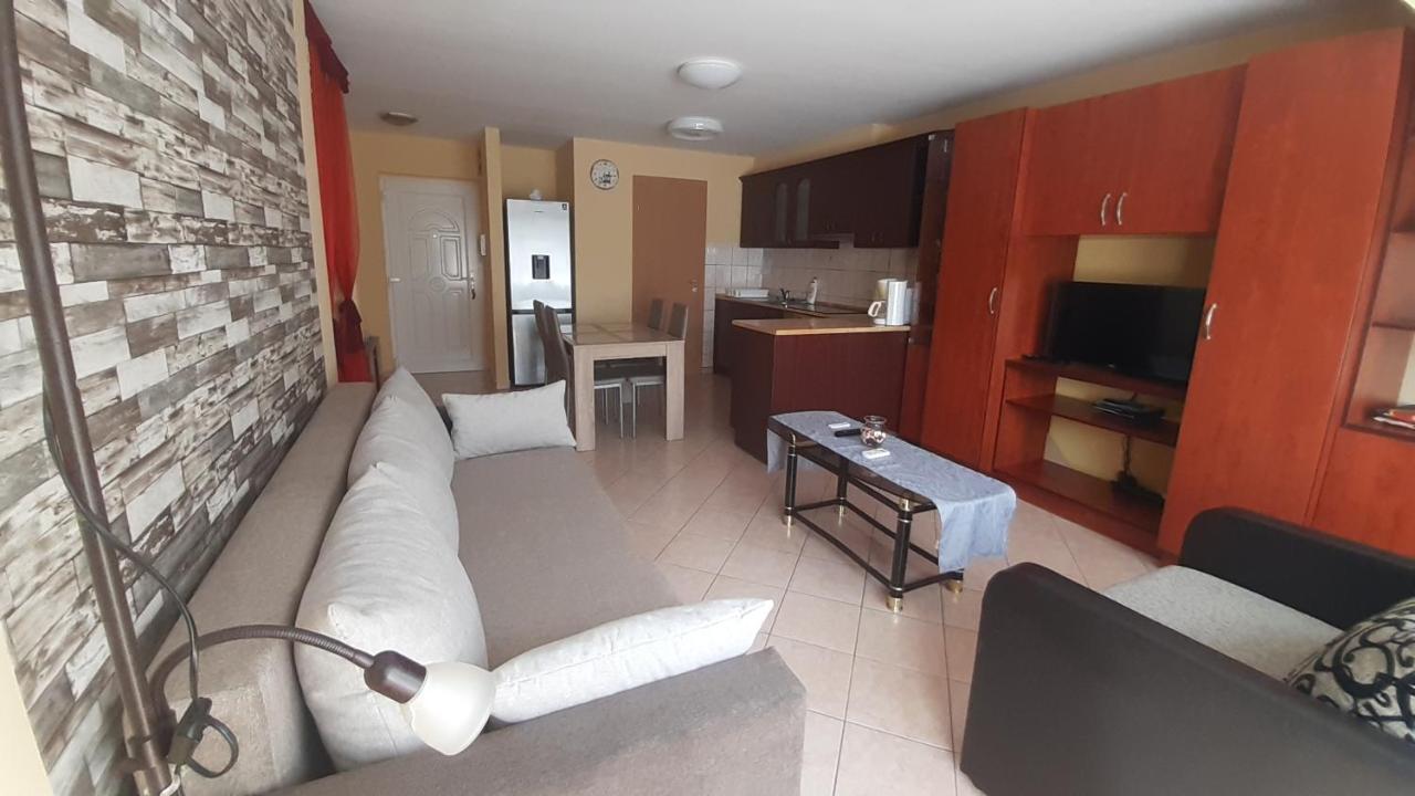 Elizabet Apartman A Belvarosban Szarvas Exterior foto