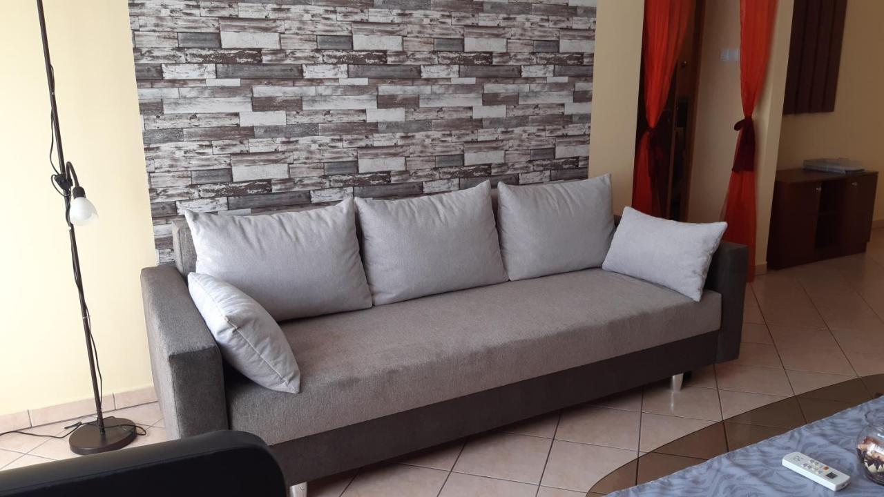 Elizabet Apartman A Belvarosban Szarvas Exterior foto
